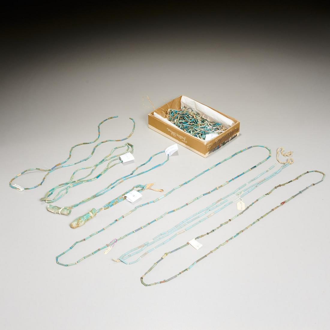 Ancient Egyptain jewelry & amulets, ex-museum (1 of 6)