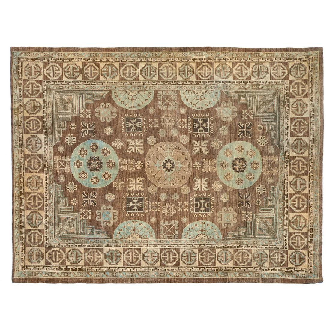 Attractive Designer Persian carpet (1 of 7)