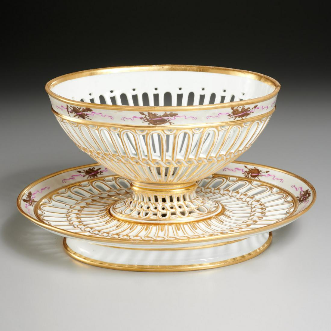 Old Paris porcelain centerpiece basket (1 of 6)