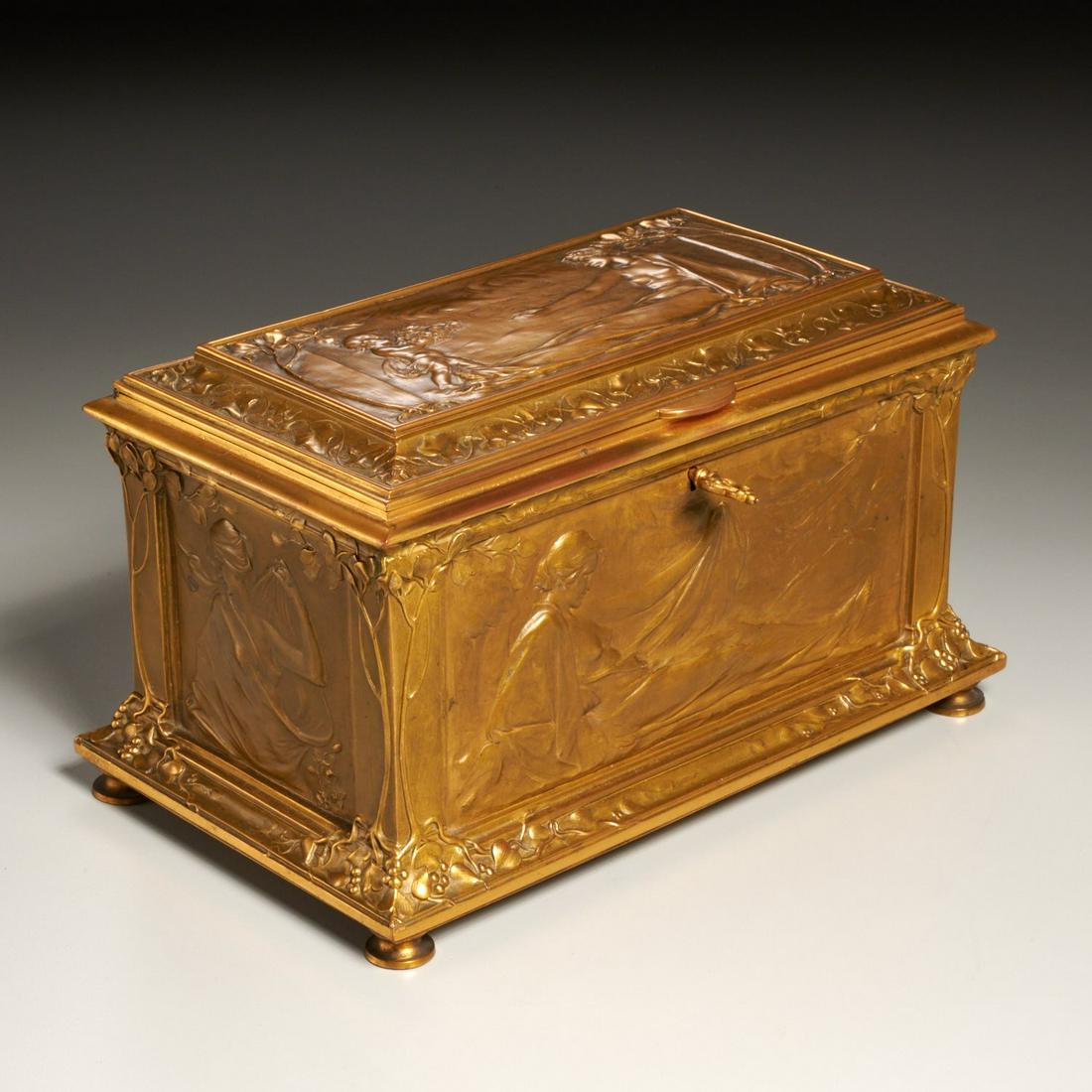Nice Art Nouveau gilt bronze box (1 of 7)