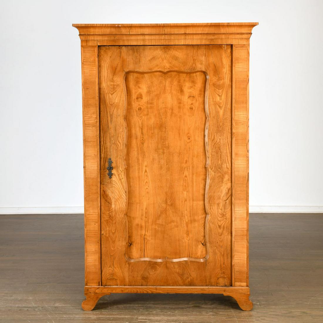 Danube-Monarchy Biedermeier cabinet (1 of 5)