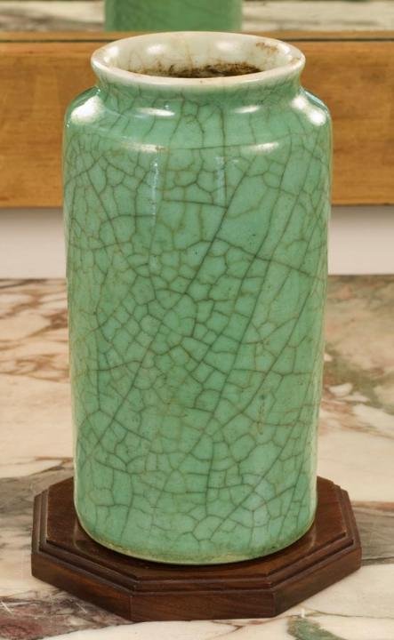 Antique Chinese apple green Guan-ware vase