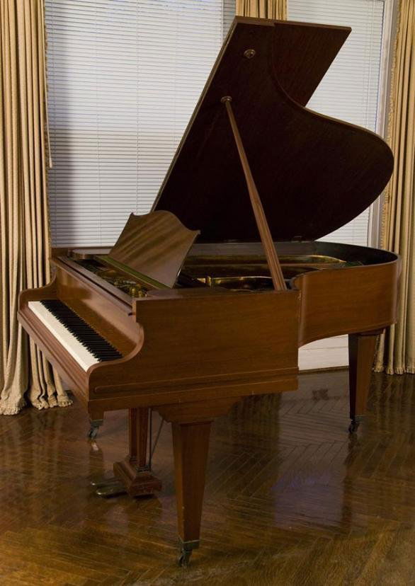 C. Bechstein, Berlin mahogany cased grand piano: C. Bechstein, Berlin mahogany cased grand piano, First half 20th Century, serial no. 135710, 38.5"h x 70"l x 58.5"h Provenance: The Doris Duke Charitable Foundation