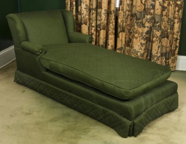 Upholstered chaise longue: Upholstered chaise longue, First half 20th Century, covered in a dark green quilted fabric, 30"h x 64"l x 30"w Provenance: The Doris Duke Charitable Foundation