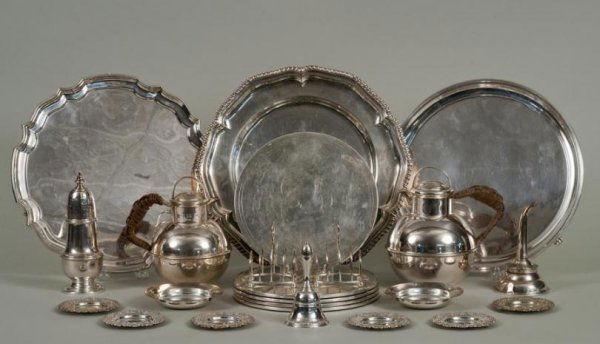 Group Contemporary English sterling silver holloww: Group Contemporary English sterling silver hollowware, Including: (1) second-course dish with gadroon border, Roberts & Belk, Sheffield, c. 1987; (1) salver with molded border, Roberts & Belk, Sheffie