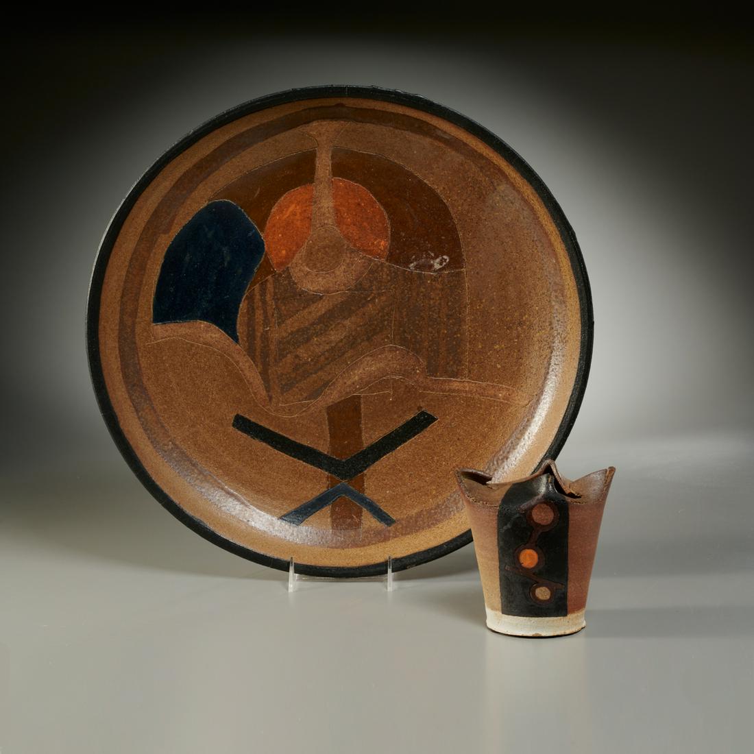 Dimitri Hadzi, stoneware sculpture & charger, 2002 (1 of 12)