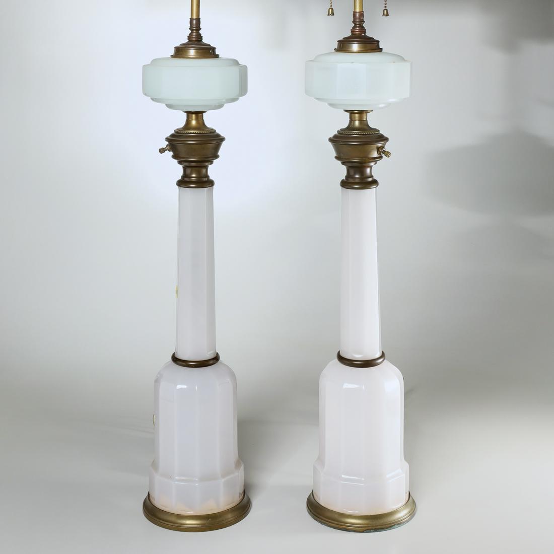 (2) Hinks & Sons white opaline oil lamps (1 of 5)