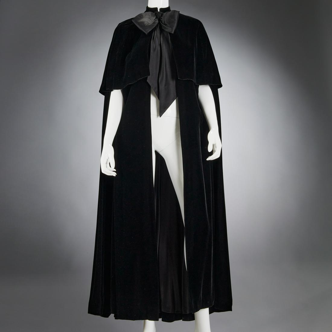 Mollie Parnis full length black velvet cape (1 of 5)