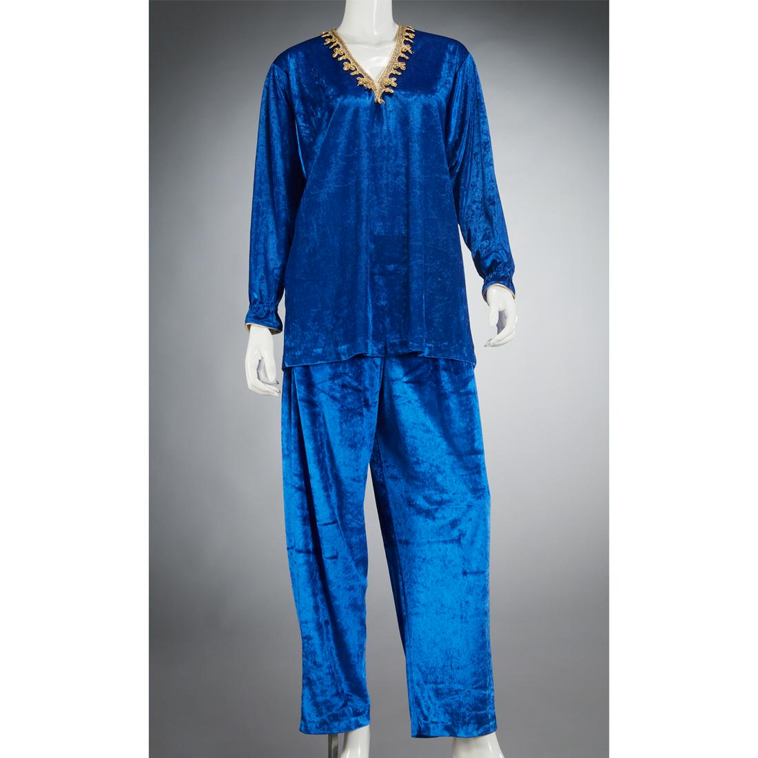 Oscar de la Renta crushed velvet pant set (1 of 8)