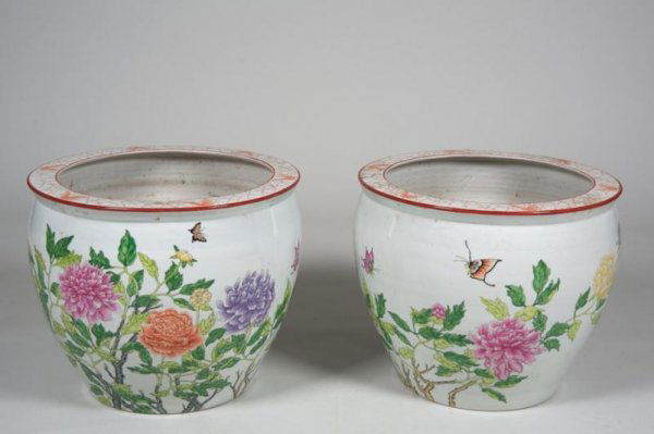 Pair large Chinese Export porcelain jardinieres: Pair large Chinese Export porcelain jardinieres, 20th century, 15.5"h x 19"dia. Provenance: Fawn Hill Farm, Morristown, NJ