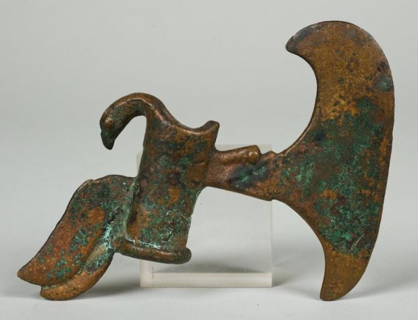 Antique Syrian or Persian bronze axe head: Antique Syrian or Persian bronze axe head, Possibly 700-1000 BC, 5" x 4.75"