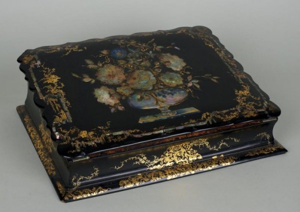 Victorian papier mache writing box: Victorian papier mache writing box, 19th century, 13"l x 10.25"w