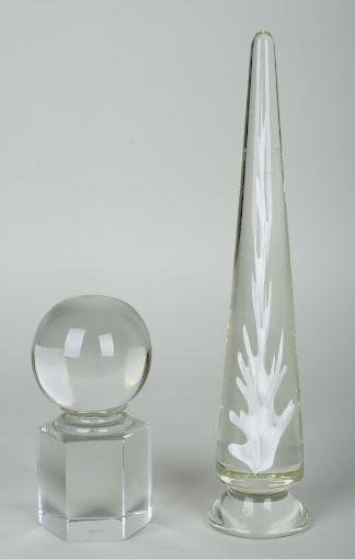 Venini Murano glass obelisk and table ornament: Venini Murano glass obelisk and table ornament, 20th century, (2) pieces, obelisk larger: 14.25"h