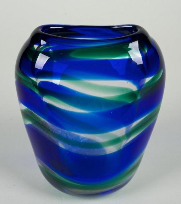 Floris Meydam for Leerdam Unica glass vase: Floris Meydam for Leerdam Unica glass vase, 20th century, 5"h x 4.25"w