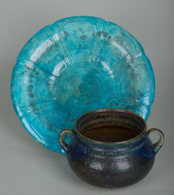 Arabia pottery bowl and Durant Kilns dish: Arabia pottery bowl and Durant Kilns dish, 20th century, (2) pieces, larger: 13.25"dia.