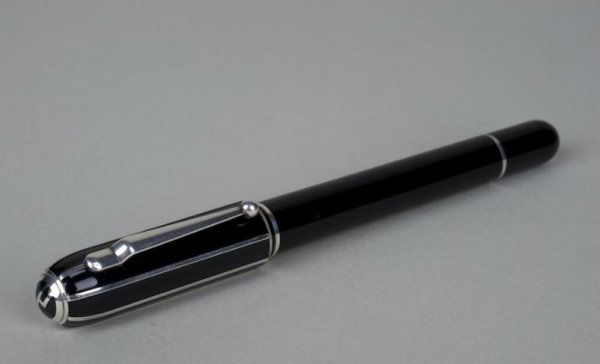 Dunhill Sidecar Limousette fountain pen: Dunhill Sidecar Limousette fountain pen, 20th century, limited edition