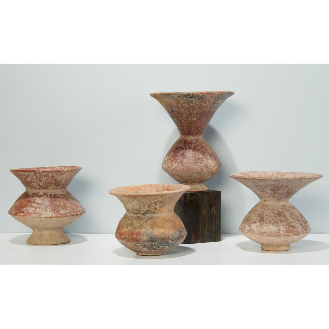 (4) Ban Chiang style earthenware jars (1 of 11)