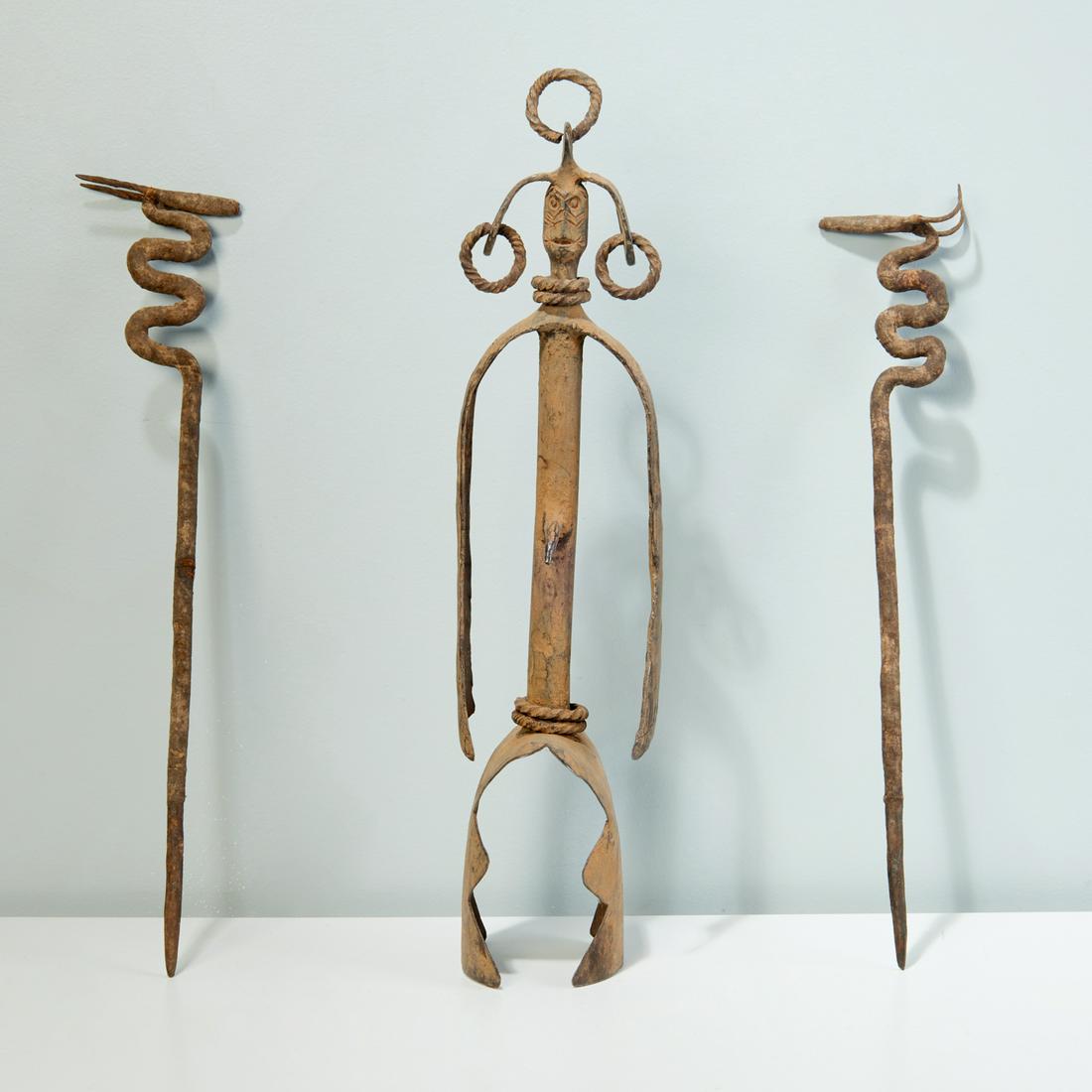 Pair Lobi stakes and a Mumuye figure (1 of 6)