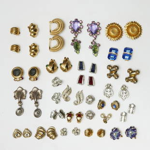 Group of costume jewelry clip style earrings: Group of costume jewelry clip style earrings, 20th c., incl. Paolo, Sodini, Jomaz, Ciner , Ledo, Weiss, Alexis Kirk, Pennino, Mazer Bros., Trifari, Lilien, (26) pairs