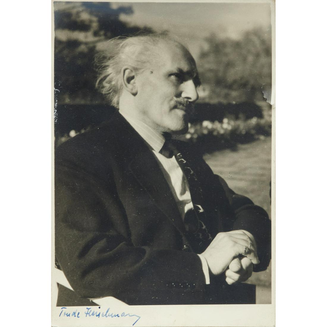 Trude Fleischmann, signed photograph (1 of 7)