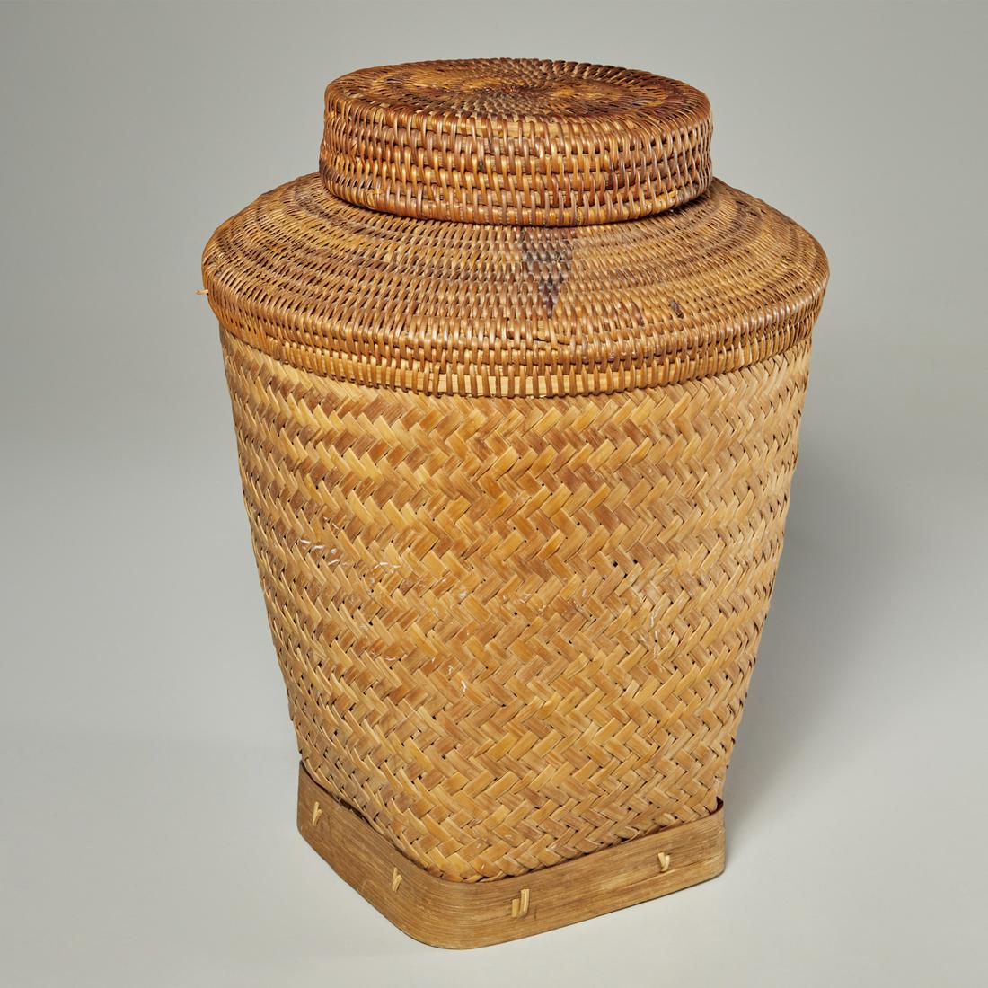 Vintage Native American style storage basket (1 of 5)