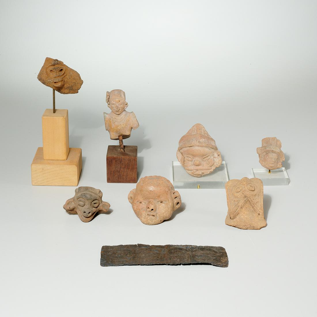 Group Pre-Columbian and style artifacts (1 of 6)