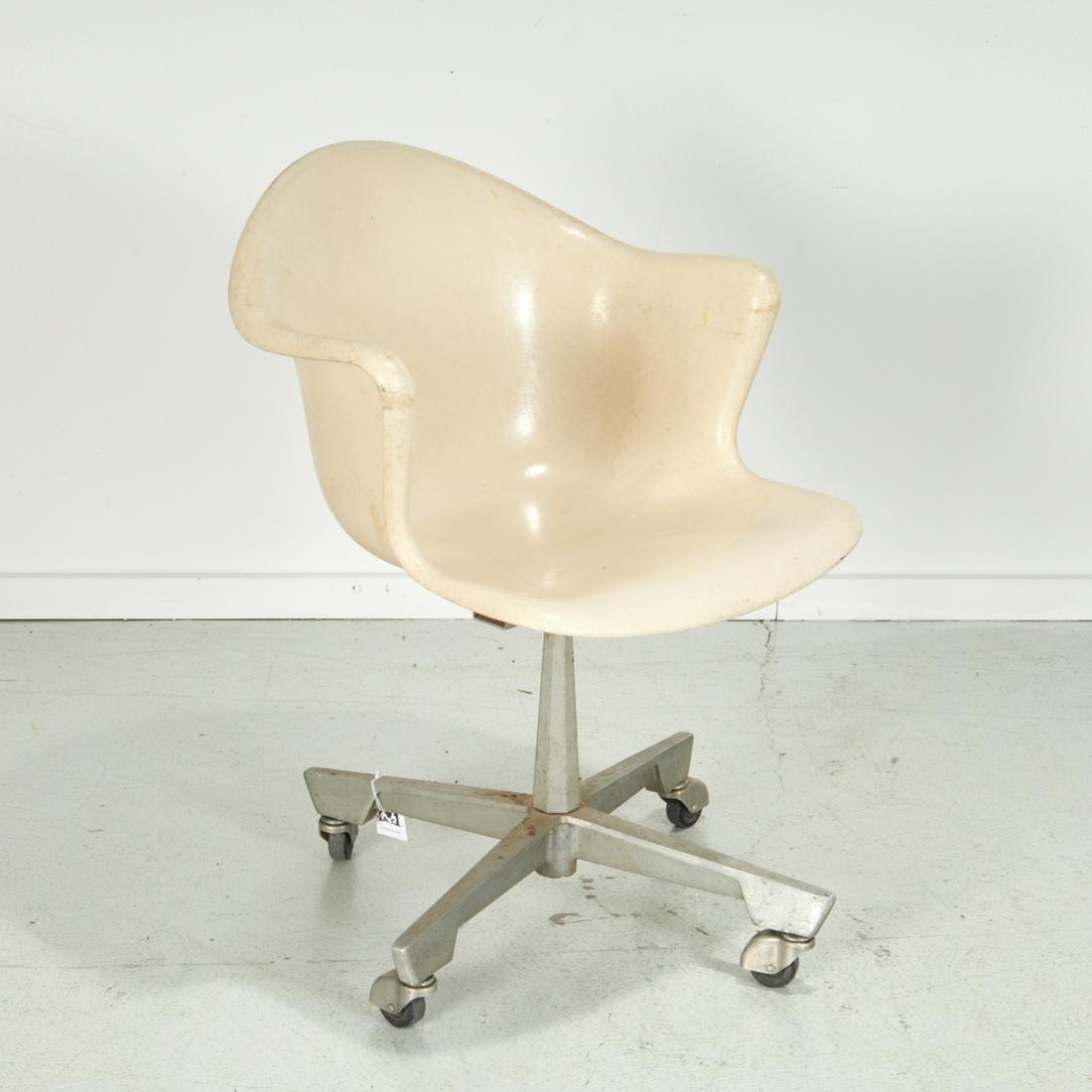 Eames / Herman Miller style fiberglass task chair (1 of 7)