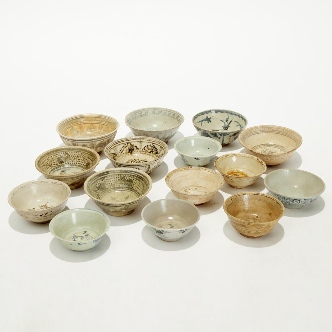 Group Southeast Asian & Chinese stoneware bowls (1 of 7)