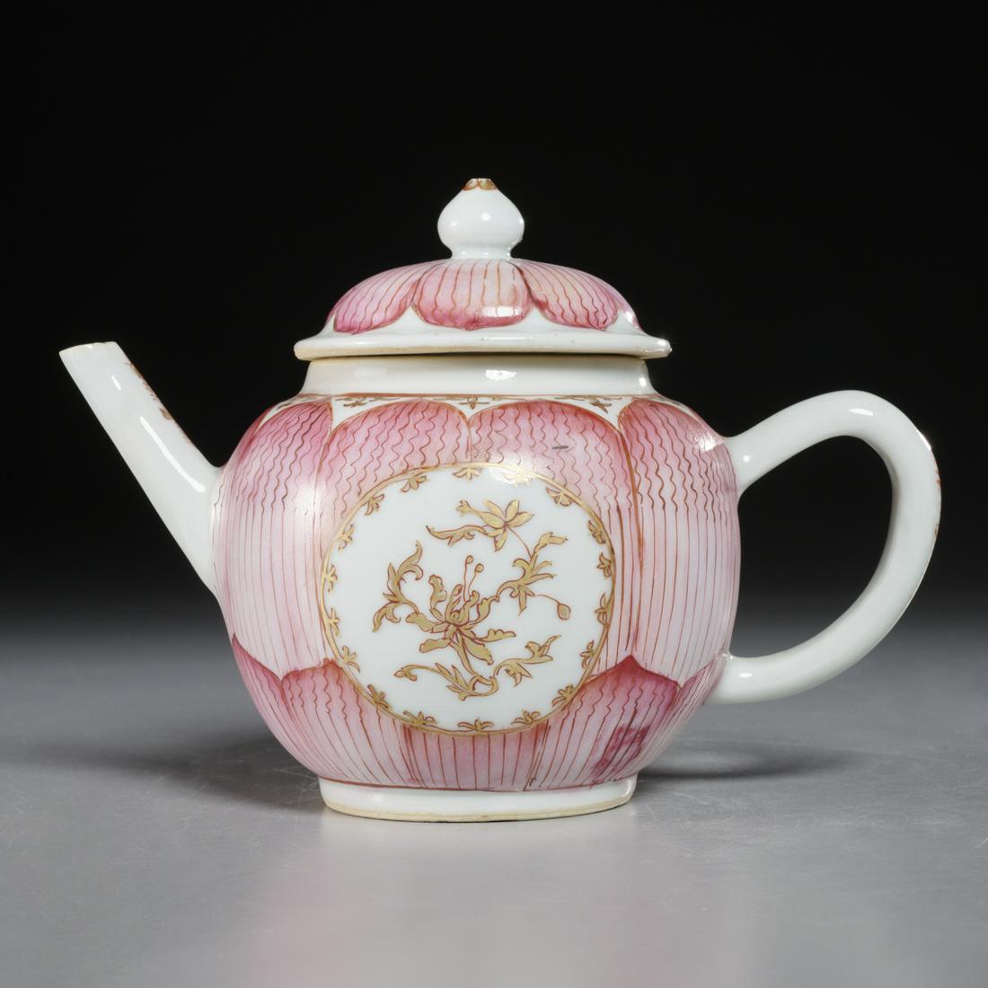 Chinese Export famille rose 'Lotus' teapot (1 of 6)