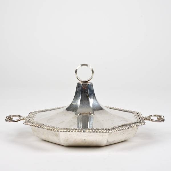 Edwardian silver serving dish and cover: Edwardian silver serving dish and cover, London, circa 1909, maker's mark "WC", 6"h x 12"w, approx. 29.4 ozt. Provenance: Property of a Gentleman, 990 Fifth Avenue, NY