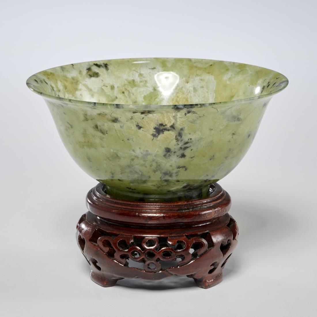 Chinese spinach jade cup (1 of 4)