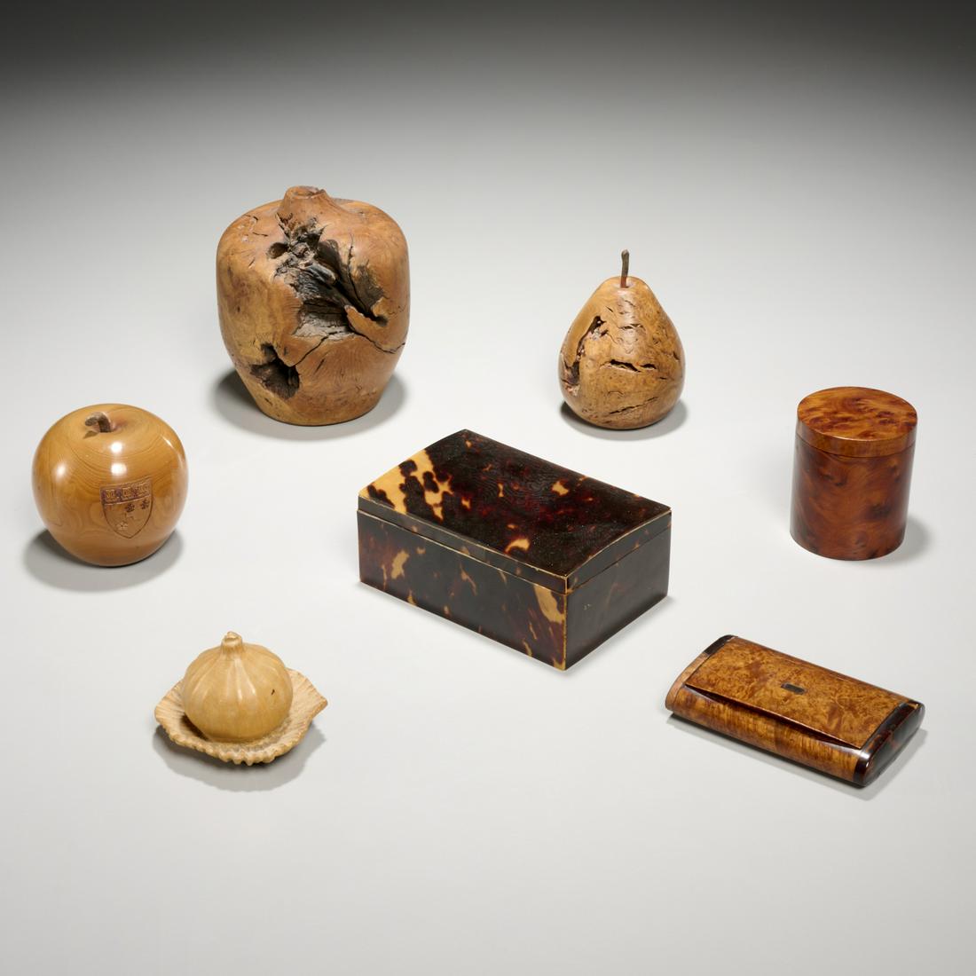 Group Treen and Wood Studio accessories (1 of 9)
