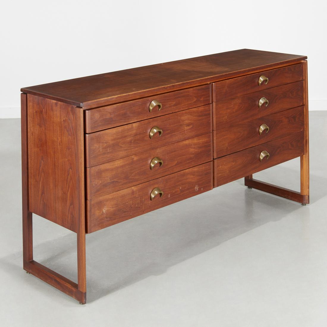Jens Risom, 8-drawer walnut dresser (1 of 7)