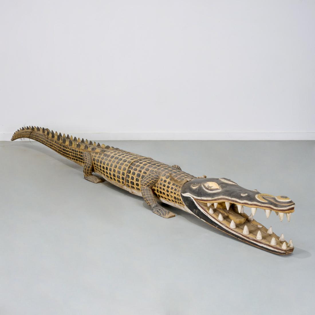 Life-size Oceanic carved wood crocodile (1 of 12)