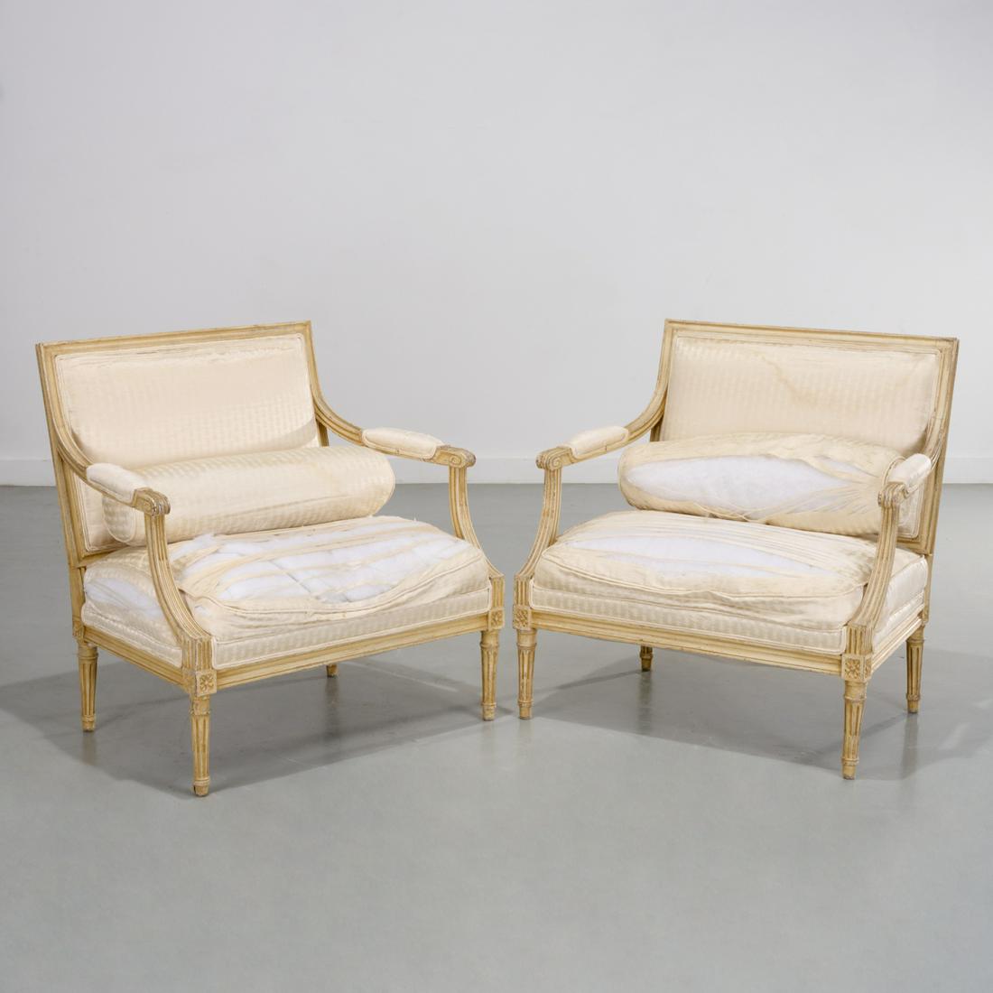 Pair Louis XVI style painted Marquise fauteuils (1 of 8)