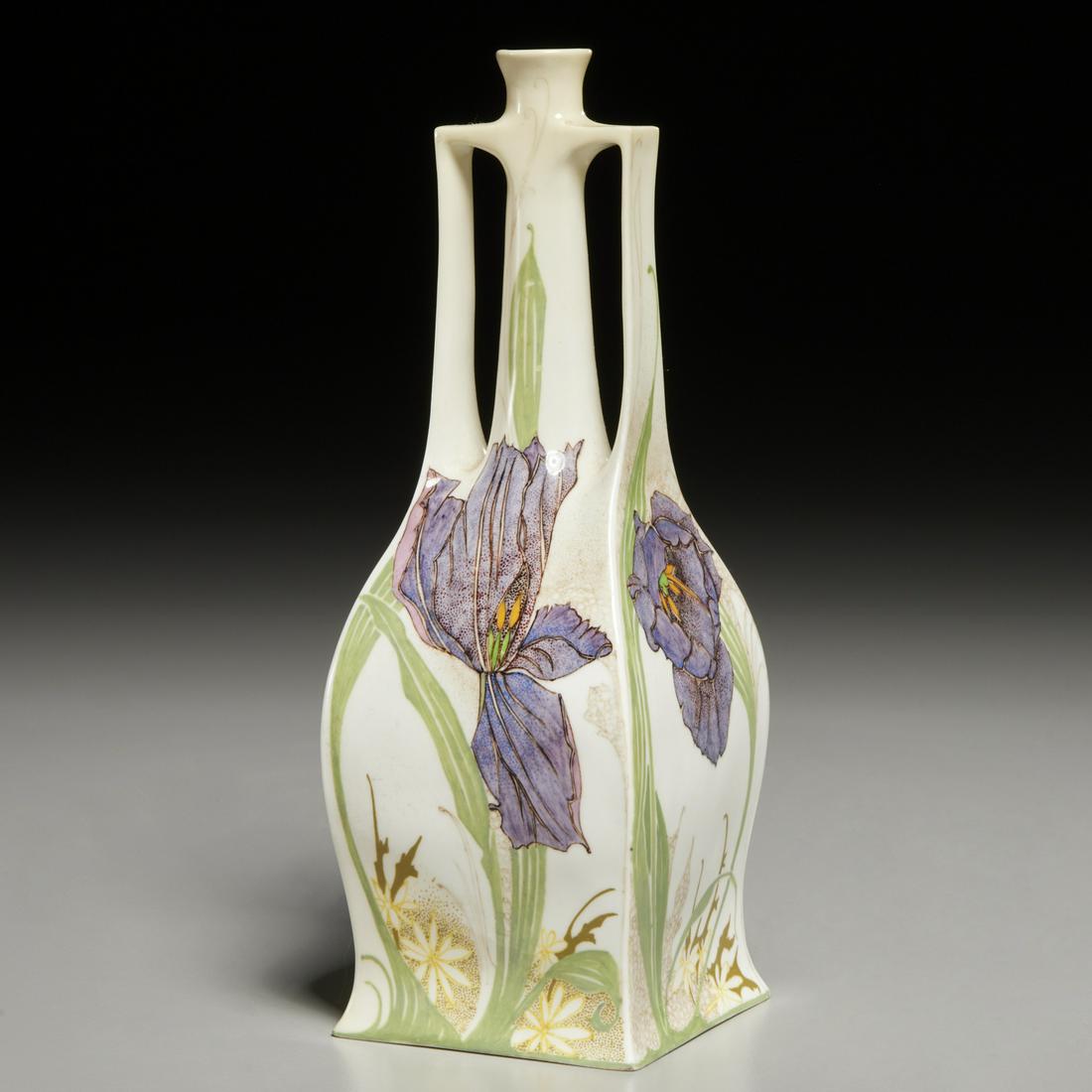 S. Schellink, Rozenburg eggshell porcelain vase (1 of 8)