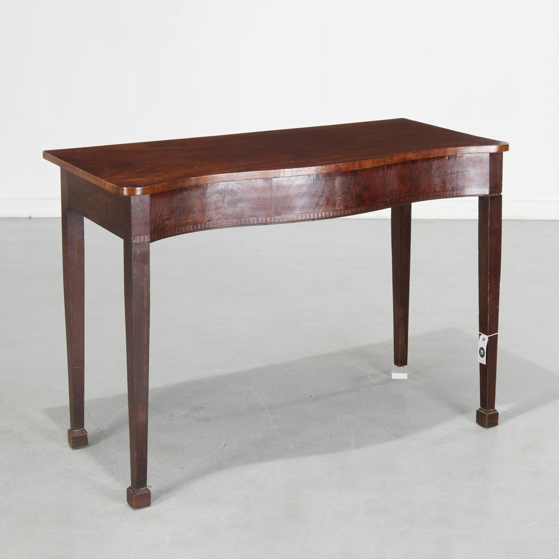 Hepplewhite console, supplied by Mario Buatta (1 of 8)