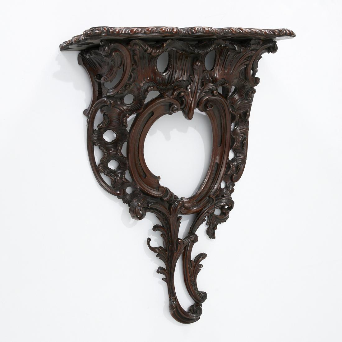Large George III carved mahogany bracket (1 of 7)