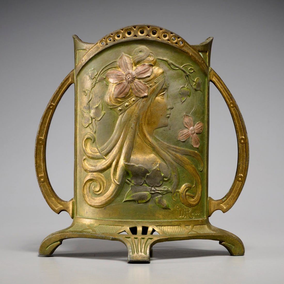 Elsie Ward Hering, Art Nouveau vase (1 of 9)