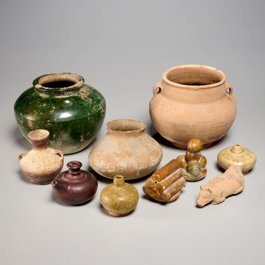 Group old Chinese pottery vessels (1 of 5)