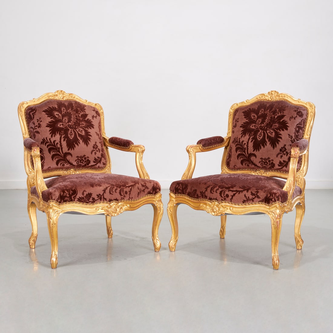 Nice pair Louis XV style giltwood fauteuils (1 of 8)