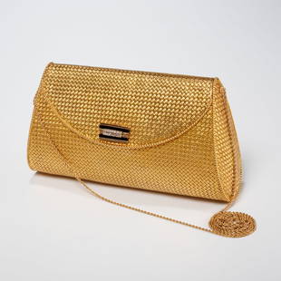 Van Cleef & Arpels 18k gold & diamond evening bag: Van Cleef & Arpels 18k gold & diamond evening bag, 20th c., clutch style in basket weave with removable chain strap, flap closure decorated with diamonds, interior with half moon mirror, stamped "18k