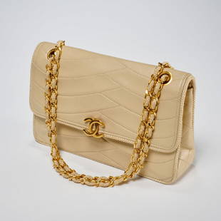 Chanel Handbags for Sale at Auction