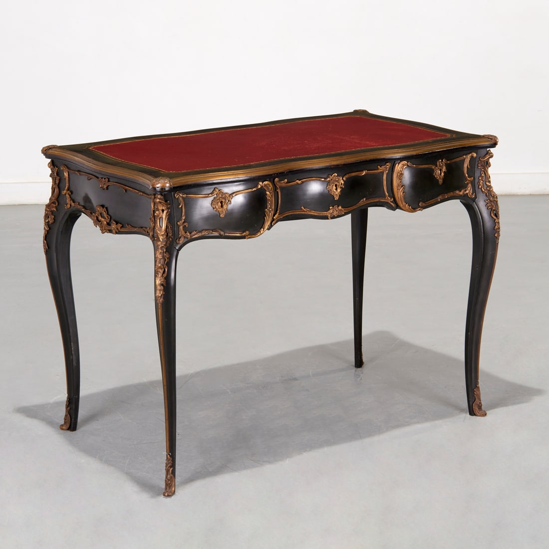 Simon Loscertales Louis XVI style bureau plat (1 of 8)