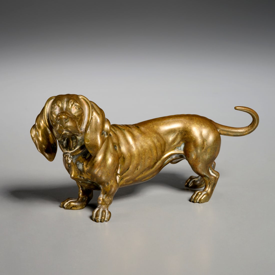 Bronze model of a Basset Hound (1 of 5)