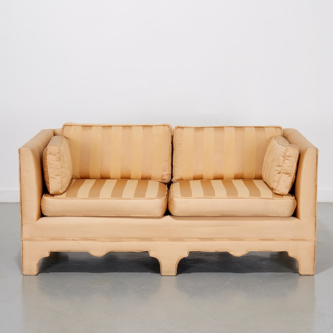 Chic custom upholstered two-seat sofa (1 of 6)