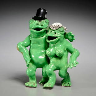 David Gilhooly, glazed clay sculpture, c. 1993: David Gilhooly, glazed clay sculpture, c. 1993, David Gilhooly (American/Canadian, 1943-2013) Frog Couple, painted and glazed clay, incised signature to underside, 7.5"h x 7"w x 3.5"d Provenance: