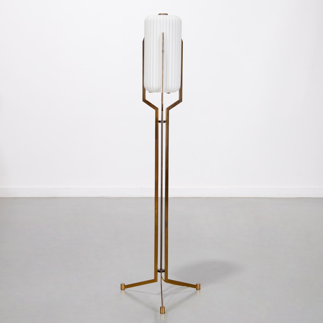Angelo Lelli for Arredoluce, rare brass floor lamp: Angelo Lelli for Arredoluce, rare brass floor lamp, c. 1950, Italy, brass, frosted glass, enameled metal, unmarked, 62"h x 18"dia