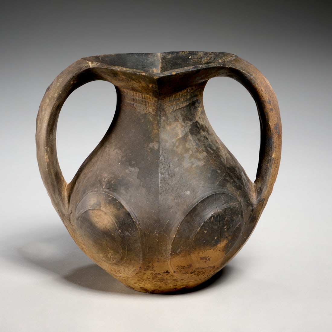 Chinese Han style grey two-handle amphora (1 of 6)