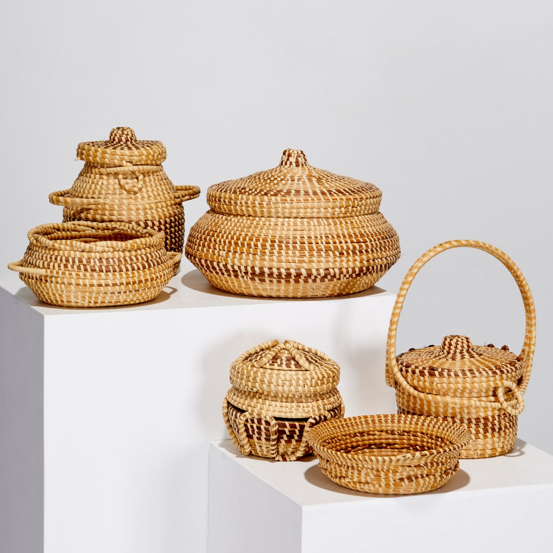 (6) South Carolina sweetgrass baskets, signed (1 of 8)